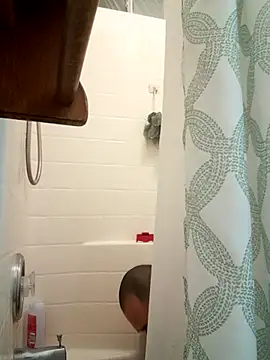 Snapshot of NewKing100 chatting on February 19, 2025, 2:44 am NewKing100 online show from February 19, 2025, 2:44 am