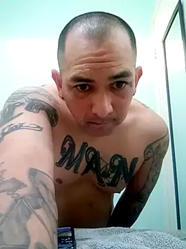 Snapshot of NewKing100 chatting on February 22, 2025, 1:22 am NewKing100 online show from February 22, 2025, 1:22 am