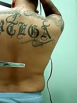 Snapshot of NewKing100 chatting on October 14, 2025, 3:51 am NewKing100 online show from October 14, 2025, 3:51 am