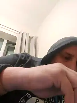 Snapshot of HE-M123 chatting on December 1, 2024, 10:32 pm HE-M123 online show from December 1, 2024, 10:32 pm