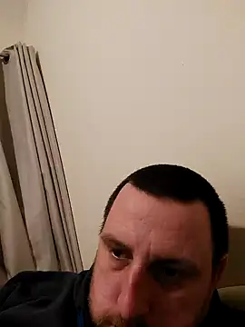 Snapshot of HE-M123 chatting on December 2, 2024, 10:01 pm HE-M123 online show from December 2, 2024, 10:01 pm