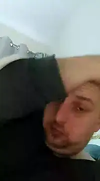 Snapshot of HE-M123 chatting on December 12, 2024, 8:25 am HE-M123 online show from December 12, 2024, 8:25 am