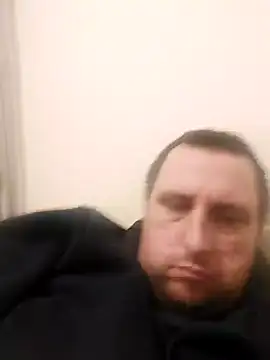 Snapshot of HE-M123 chatting on December 20, 2024, 6:24 pm HE-M123 online show from December 20, 2024, 6:24 pm