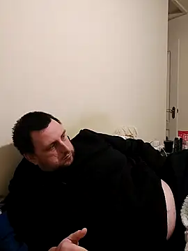 Snapshot of HE-M123 chatting on January 1, 2025, 5:44 pm HE-M123 online show from January 1, 2025, 5:44 pm