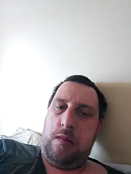 Snapshot of HE-M123 chatting on March 6, 2025, 11:25 am HE-M123 online show from March 6, 2025, 11:25 am