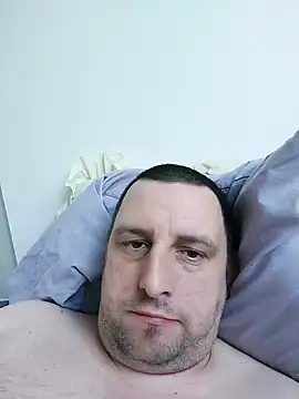 Snapshot of HE-M123 chatting on September 30, 2025, 7:57 am HE-M123 online show from September 30, 2025, 7:57 am