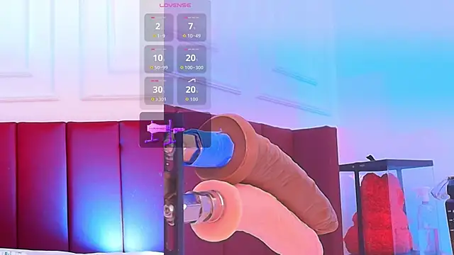 Luna monroe  online show from March 23, 2026, 5:17 pm