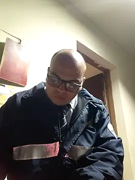 Camilo-31RI online show from April 15, 2026, 12:06 am