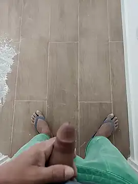 Snapshot of Pau_de_mel20 chatting on December 3, 2024, 1:43 pm Pau de mel20 online show from December 3, 2024, 1:43 pm