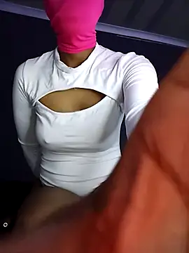 lisa larry88 online show from October 30, 2025, 2:35 am