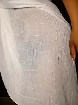 Snapshot of lisa_larry88 chatting on February 1, 2026, 4:11 am lisa larry88 online show from February 1, 2026, 4:11 am