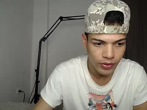 SWEET MIGUEL online show from October 1, 2025, 11:44 pm