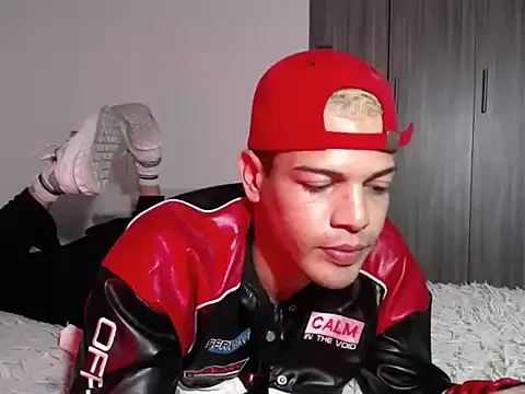 SWEET MIGUEL online show from October 21, 2025, 2:45 am