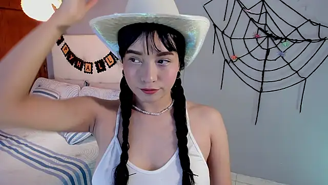 Maia W10 online show from October 29, 2025, 12:29 pm