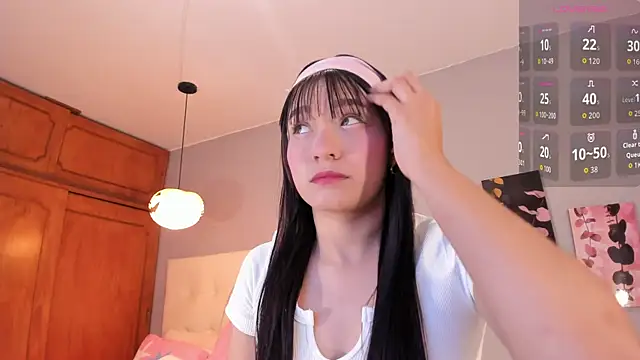 Maia W10 online show from February 5, 2026, 12:21 pm