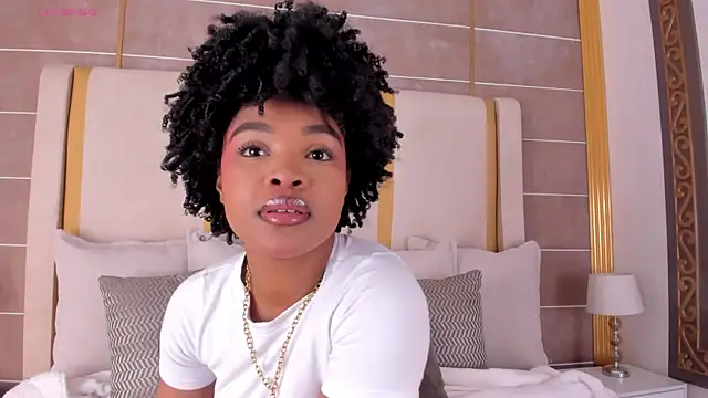 Snapshot of AriaFoster chatting on November 7, 2025, 11:49 pm AriaFoster online show from November 7, 2025, 11:49 pm