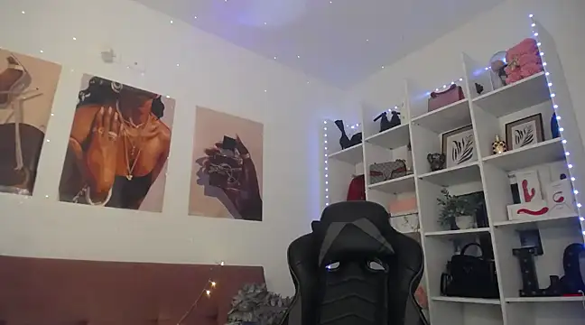 catalinapalencia online show from February 14, 2025, 6:51 pm