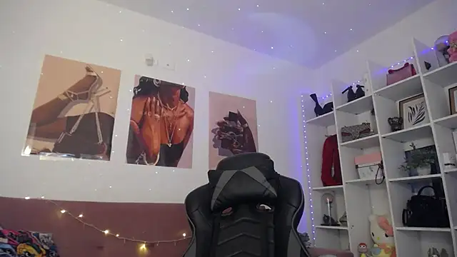 catalinapalencia online show from February 15, 2025, 8:22 pm