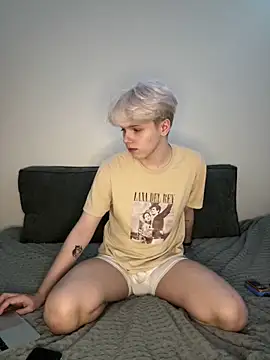 Snapshot of metratok chatting on March 3, 2025, 7:28 pm metratok online show from March 3, 2025, 7:28 pm