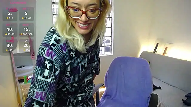 Snapshot of 911Calling chatting on December 17, 2024, 1:05 pm 911Calling online show from December 17, 2024, 1:05 pm