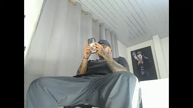 Dexter-T online show from November 23, 2025, 4:23 am