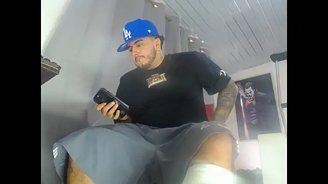 Dexter-T online show from December 22, 2025, 5:54 pm