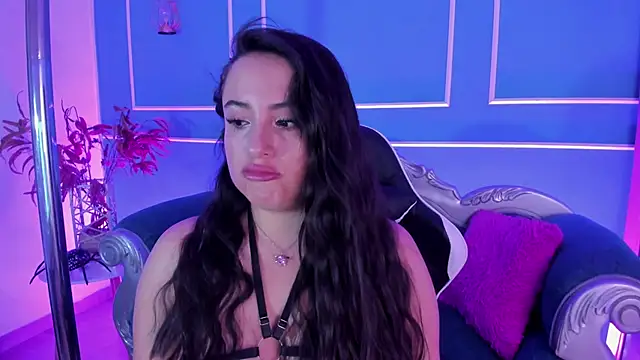 Snapshot of Red_star8 chatting on December 18, 2025, 11:27 am Red star8 online show from December 18, 2025, 11:27 am