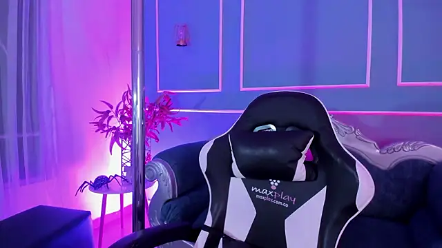 Snapshot of Red_star8 chatting on February 15, 2026, 11:41 am Red star8 online show from February 15, 2026, 11:41 am