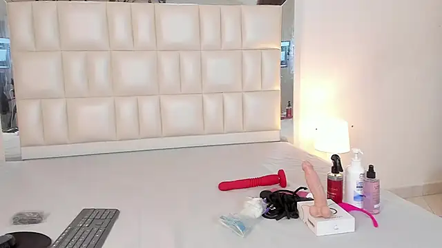 Snapshot of Alhana_pulido chatting on December 2, 2024, 10:12 pm Alhana pulido online show from December 2, 2024, 10:12 pm