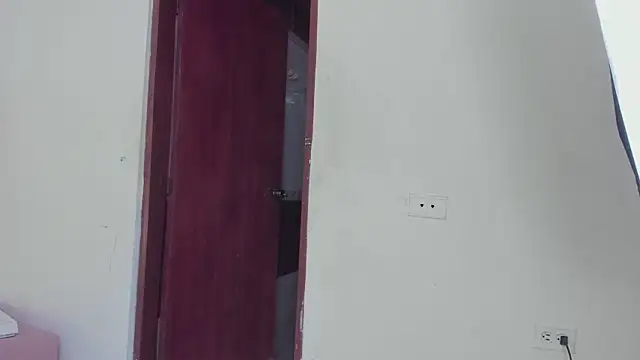 Snapshot of Alhana_pulido chatting on March 15, 2025, 9:27 pm Alhana pulido online show from March 15, 2025, 9:27 pm