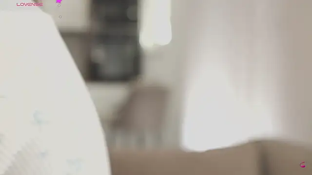 LikaBerry1 online show from April 5, 2026, 11:29 am