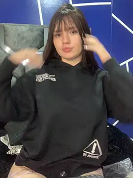 angel natural online show from February 19, 2025, 1:18 am