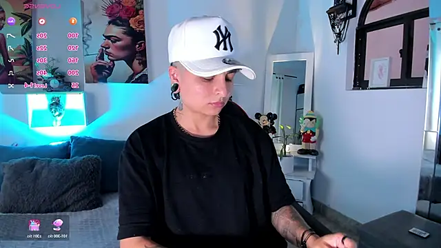 Snapshot of ZuryRamirez_ chatting on December 5, 2025, 6:48 pm ZuryRamirez online show from December 5, 2025, 6:48 pm