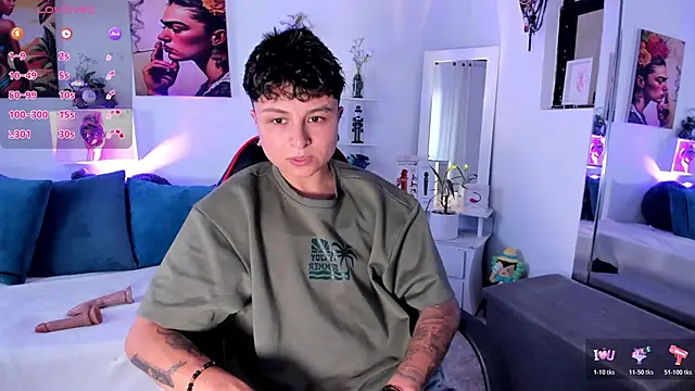 Snapshot of ZuryRamirez_ chatting on December 21, 2025, 7:54 pm ZuryRamirez online show from December 21, 2025, 7:54 pm