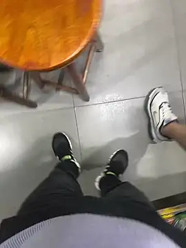 Snapshot of Hjsjsjsjjd chatting on October 16, 2025, 1:06 am Hjsjsjsjjd online show from October 16, 2025, 1:06 am