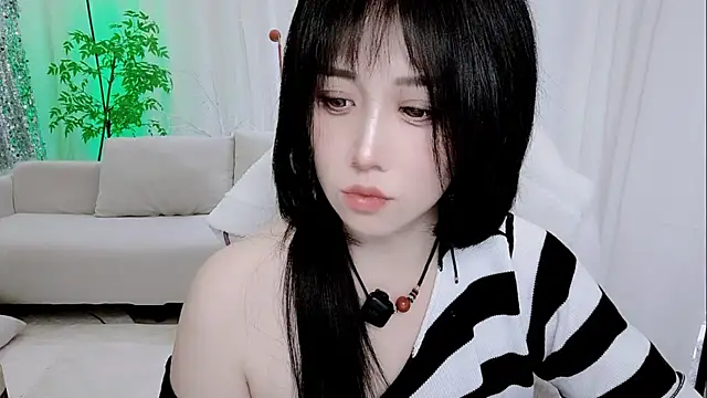 Snapshot of Vaness-a chatting on November 14, 2025, 3:11 pm Vaness-a online show from November 14, 2025, 3:11 pm