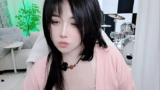 Snapshot of Vaness-a chatting on December 19, 2025, 5:14 am Vaness-a online show from December 19, 2025, 5:14 am