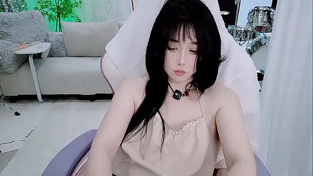 Snapshot of Vaness-a chatting on December 19, 2025, 5:20 pm Vaness-a online show from December 19, 2025, 5:20 pm