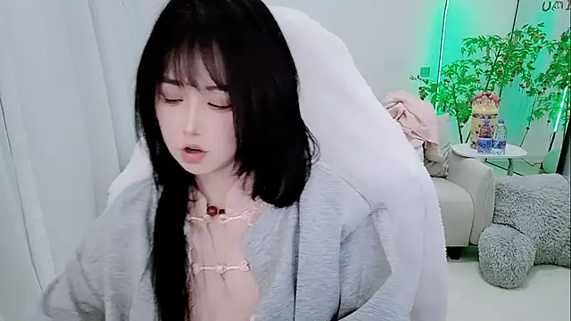 Snapshot of Vaness-a chatting on February 11, 2026, 3:06 pm Vaness-a online show from February 11, 2026, 3:06 pm