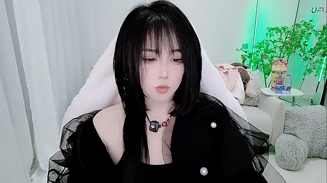 Snapshot of Vaness-a chatting on February 13, 2026, 7:54 pm Vaness-a online show from February 13, 2026, 7:54 pm