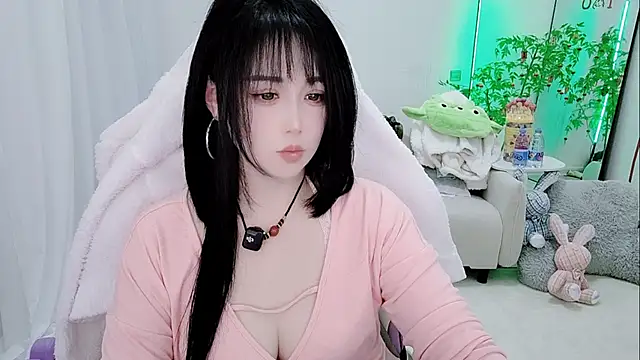 Snapshot of Vaness-a chatting on February 25, 2026, 2:05 pm Vaness-a online show from February 25, 2026, 2:05 pm