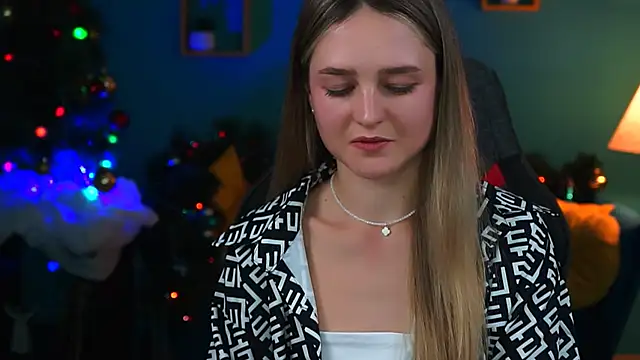 Snapshot of DeboraLarson chatting on December 20, 2024, 1:22 pm DeboraLarson online show from December 20, 2024, 1:22 pm