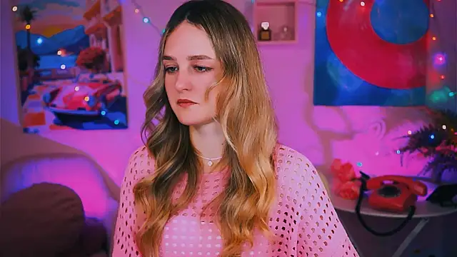 Snapshot of DeboraLarson chatting on December 24, 2024, 4:00 am DeboraLarson online show from December 24, 2024, 4:00 am