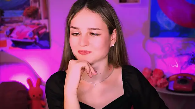 Snapshot of DeboraLarson chatting on February 2, 2025, 1:45 am DeboraLarson online show from February 2, 2025, 1:45 am