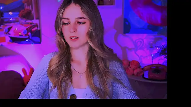 Snapshot of DeboraLarson chatting on February 6, 2025, 3:27 am DeboraLarson online show from February 6, 2025, 3:27 am