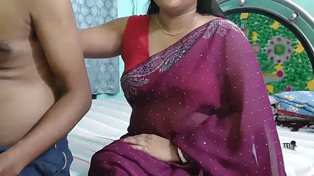 Snapshot of Couple_For_You18 chatting on July 18, 2026, 6:12 pm Couple For You18 online show from July 18, 2026, 6:12 pm