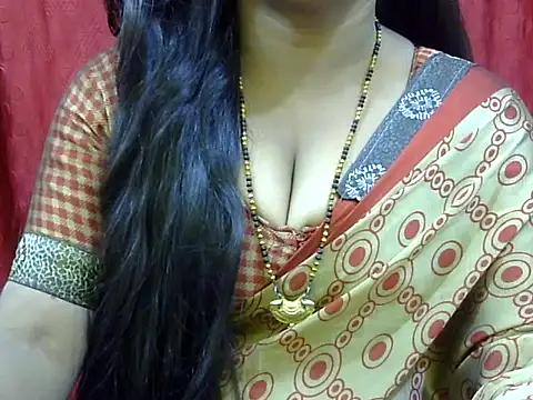 HOT-SEEMAA online show from November 15, 2025, 7:27 am