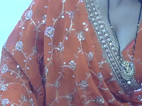 HOT-SEEMAA online show from April 29, 2026, 6:25 pm