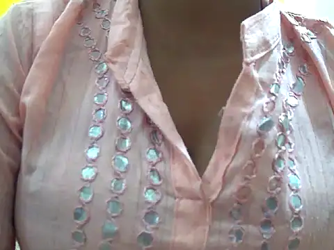 Snapshot of LOVE-SUSHILA chatting on March 23, 2025, 3:21 am LOVE-SUSHILA online show from March 23, 2025, 3:21 am