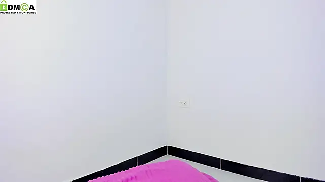 baby alee online show from November 4, 2025, 4:55 am